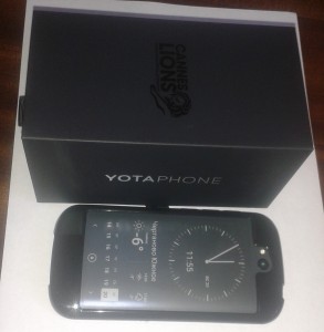 yotaphone 2 и упаковка